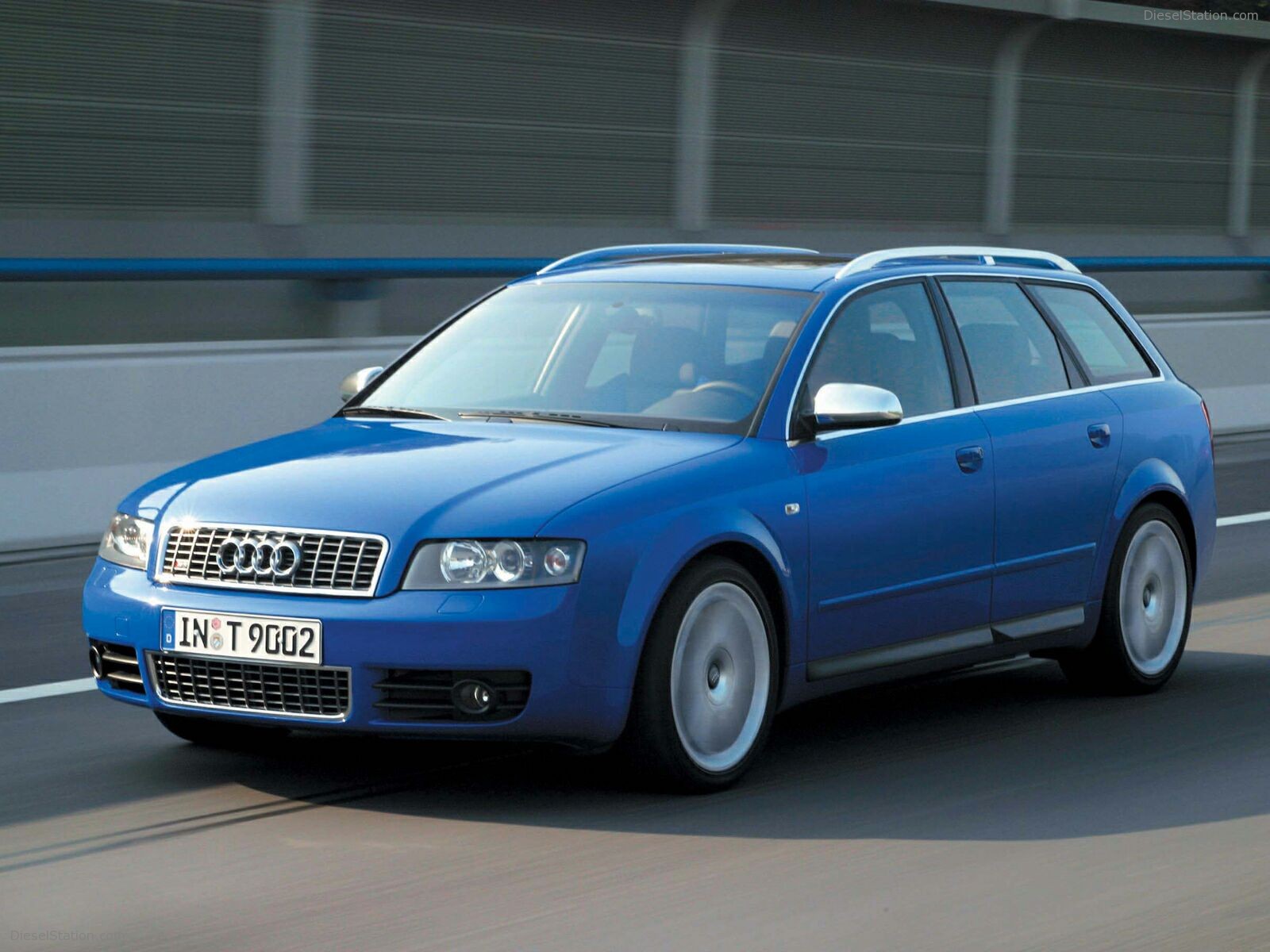 Audi S4 Avant (2003)